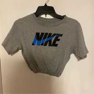 NIKE CROP TOP